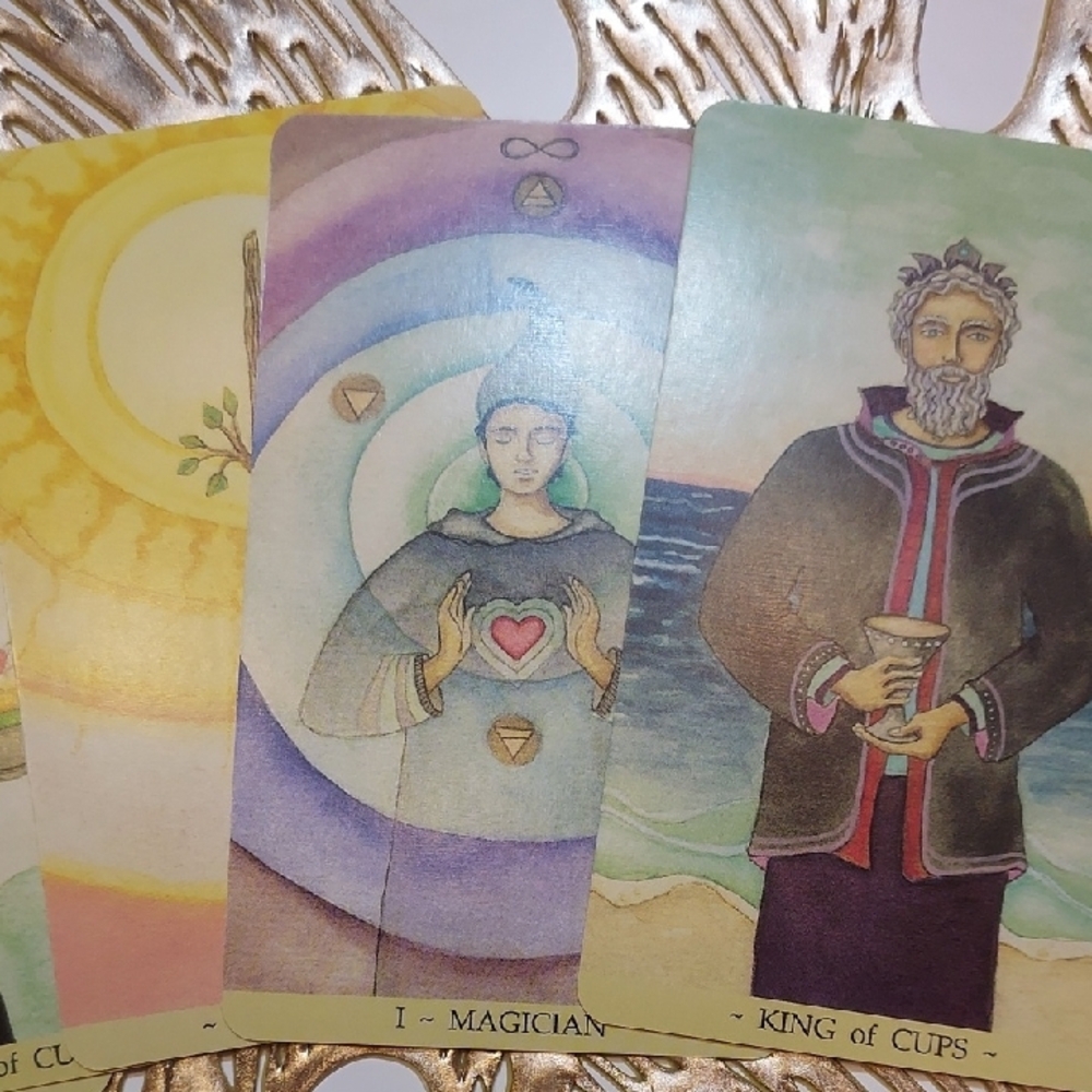 Mara Lunne Tarot Card Deck - Picture 6 of 6